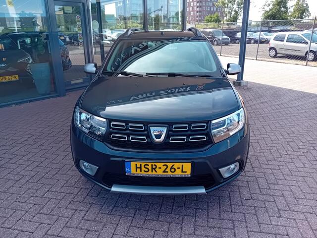 Dacia LOGAN MCV 0.9 TCe Stepway, Airco, Multimediasysteem, Bluetooth, Navigatie, Cruise control, Parkeersensoren, Camera, Elektrische ramen en spiegels, Centrale vergrendeling met aftandsbediening, Nette auto, 1e eigenaar, Dealer onderhouden, BOVAG
