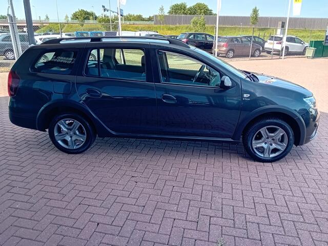 Dacia LOGAN MCV 0.9 TCe Stepway, Airco, Multimediasysteem, Bluetooth, Navigatie, Cruise control, Parkeersensoren, Camera, Elektrische ramen en spiegels, Centrale vergrendeling met aftandsbediening, Nette auto, 1e eigenaar, Dealer onderhouden, BOVAG