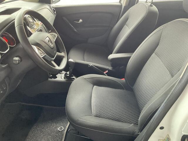 Dacia LOGAN MCV 0.9 TCe Laureate AUTOMAAT / AIRCONDITIONING / ELEC RAMEN / NAVIGATIESYSTEEM / BLEUTOOTH / ELECTRISCHE SPIEGELS / CRUISECONTROL