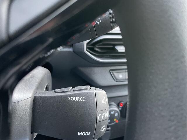 Dacia SANDERO 1.0 TCe 100 ECO-G Essential // LPG installatie - Airco - Cruise control - ramen E-voor - multimedia voorbereiding - achterbank in delen neerklapbaar