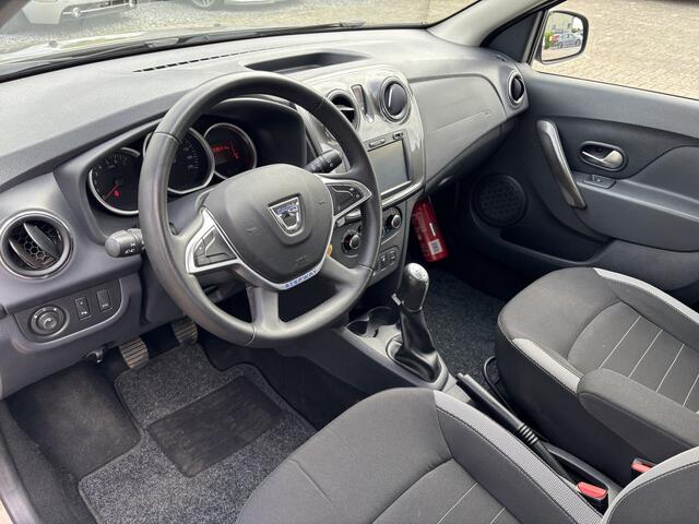Dacia SANDERO 0.9 TCe Stepway Laureate Navigatie / Parkeersensors