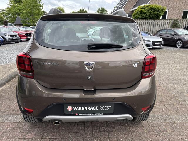 Dacia SANDERO 0.9 TCe Stepway Laureate Navigatie / Parkeersensors