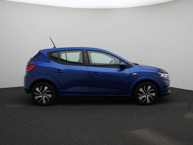 Dacia SANDERO 1.0 TCe 90PK Expression | Parkeersensoren Achter | Licht- en Regensensor | Cruise Control & Snelheidsbegrenzer | LED-Verlichting | Airconditioning | DAB-Radio | Apple Carplay & Android Auto