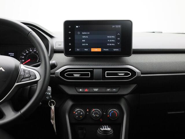 Dacia SANDERO TCe 90 Expression | Media Display met Android Auto & Apple CarPlay | Airco | Parkeersensoren achter | Cruise Control | Licht- en regensensor |