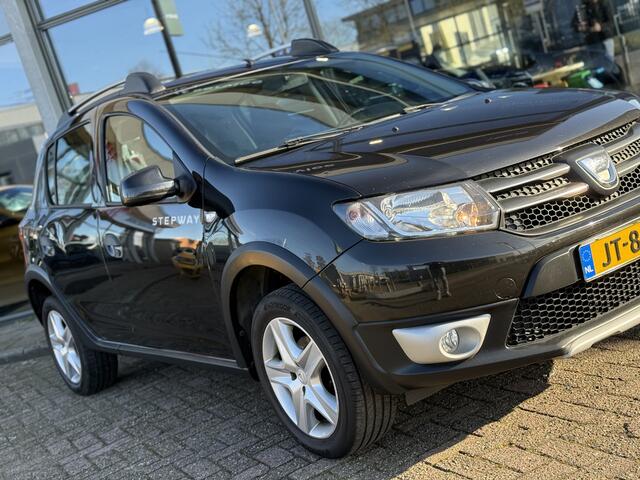 Dacia SANDERO 0.9 TCe Stepway Lauréate Navigatie - P.sensoren achter
