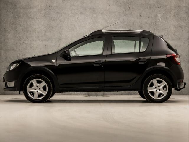 Dacia SANDERO 0.9 TCe Easy-R Stepway Lauréate Automaat (NAVIGATIE, CRUISE, LM VELGEN, SPORTSTOELEN, PARKEERSENSOREN, NIEUWE APK, NIEUWSTAAT)