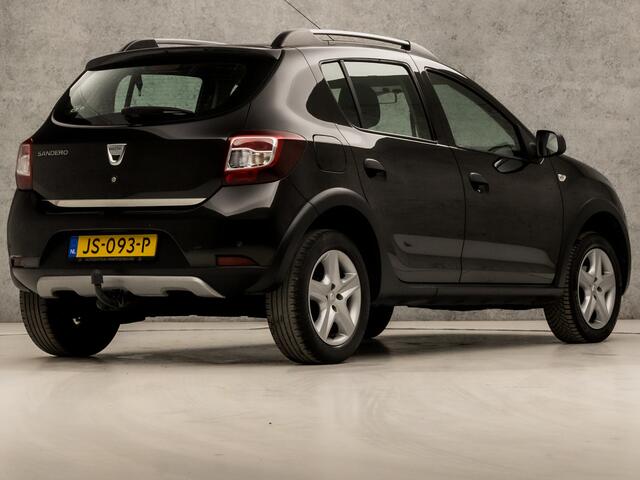 Dacia SANDERO 0.9 TCe Easy-R Stepway Lauréate Automaat (NAVIGATIE, CRUISE, LM VELGEN, SPORTSTOELEN, PARKEERSENSOREN, NIEUWE APK, NIEUWSTAAT)