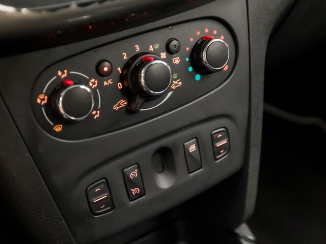 Dacia SANDERO 0.9 TCe Easy-R Stepway Lauréate Automaat (NAVIGATIE, CRUISE, LM VELGEN, SPORTSTOELEN, PARKEERSENSOREN, NIEUWE APK, NIEUWSTAAT)