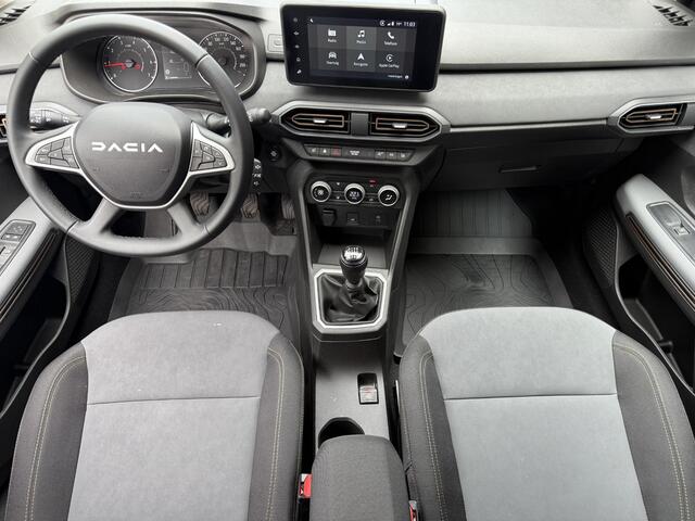 Dacia SANDERO Stepway TCe 110PK Extreme / Stoelverwarming / Apple Carplay / Navigatie / Achteruitrijcamera / Cruise Control / Dodehoek Detectie