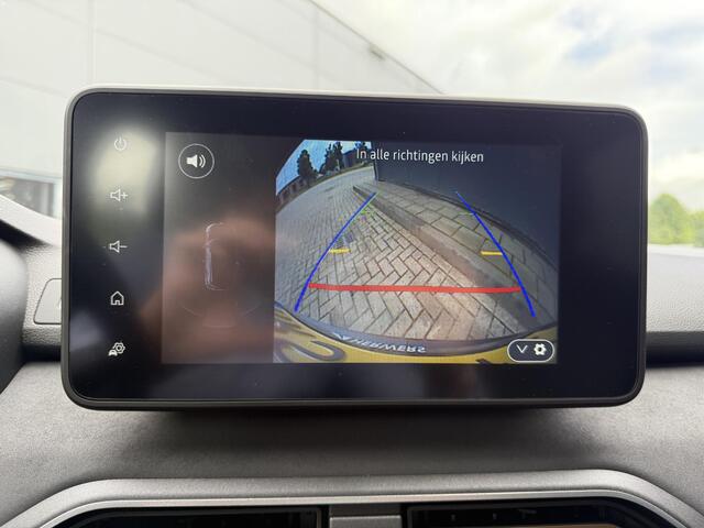 Dacia SANDERO Stepway TCe 110PK Extreme / Stoelverwarming / Apple Carplay / Navigatie / Achteruitrijcamera / Cruise Control / Dodehoek Detectie