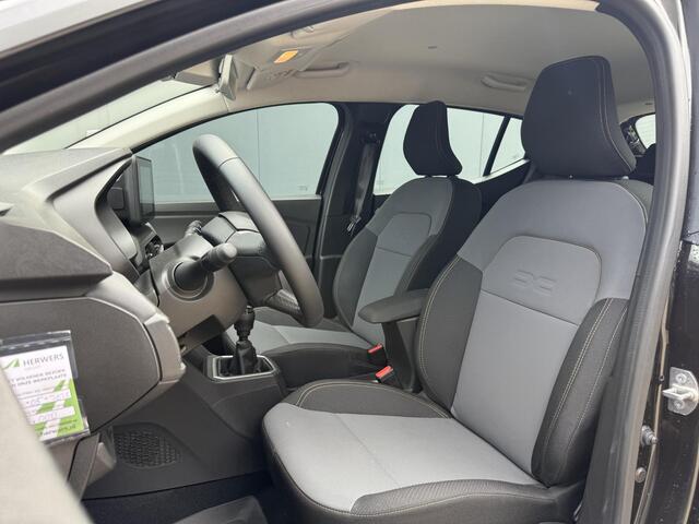 Dacia SANDERO Stepway TCe 110PK Extreme / Stoelverwarming / Apple Carplay / Navigatie / Achteruitrijcamera / Cruise Control / Dodehoek Detectie