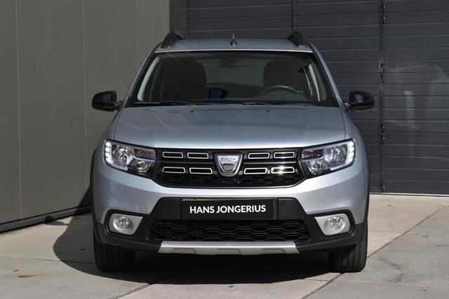 Dacia SANDERO TCe 100 Bi-Fuel Stepway Serie Limitee 15th Anniv. | NAVI | CAMERA | CRUISE CONTROL | CLIMATE CONTROL | PDC | LMV
