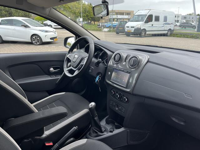 Dacia SANDERO 0.9 TCe Tech Road | airco | navigatie | trekhaak | incl. Bovag rijklaarpakket met 12 maanden garantie |