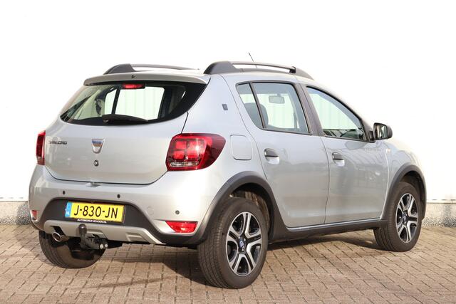Dacia SANDERO 1.0 TCe Bi-Fuel Stepway Serie Limitee 15th Anniv. | Climate Control | Navigatie | Trekhaak | Cruise Control