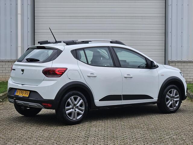 Dacia SANDERO 1.0 Bi-Fuel Comfort / 1e Eigenaar / Dealer Onderhouden / Trekhaak / Navigatie / Apple Carplay & Android Auto / Climate Control / Parkeersensoren /