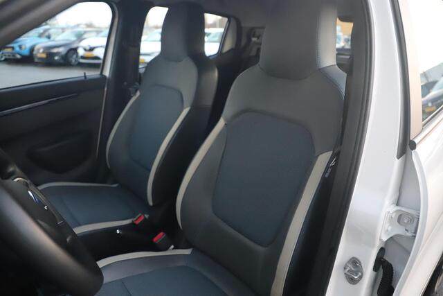 Dacia Spring Business 27 kWh Automaat Navigatie Camera Airco Cruise 14 inch LMV Elektrische Ramen Dealer Onderhouden!