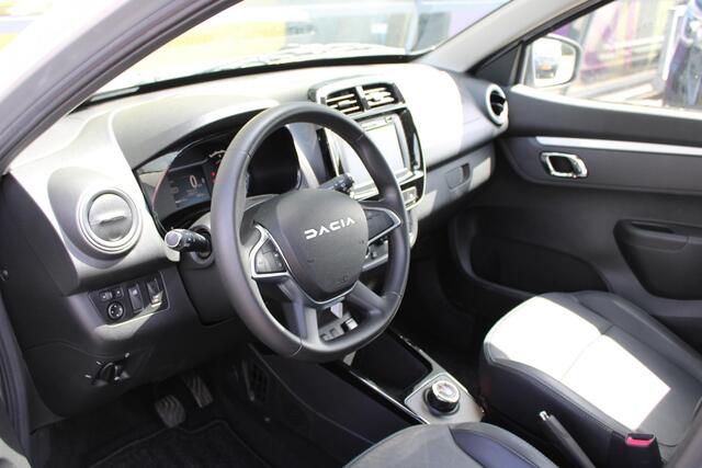 Dacia Spring Expression 27 kWh / DC LADER MAXIMAAL VERMOGEN 30 kW