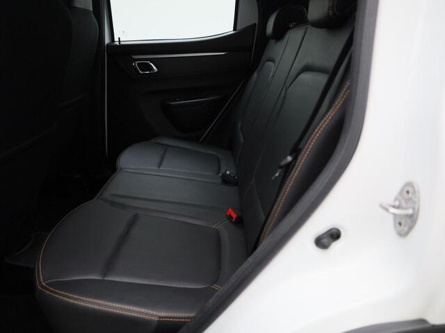 Dacia Spring Comfort Plus 27 kWh 45PK | Navigatie | Achteruitrijcamera | Parkeersensoren | Apple CarPlay & Android Auto