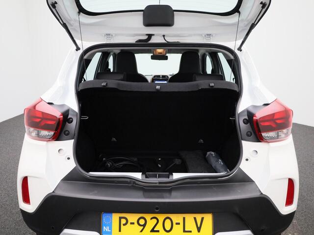Dacia Spring Comfort Plus 27 kWh 45PK | Navigatie | Achteruitrijcamera | Parkeersensoren | Apple CarPlay & Android Auto