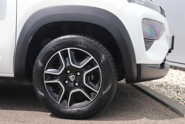 Dacia Spring Comfort Plus 27 kWh Navigatie Achteruitrijcamera Carplay Android Airco 14 inch