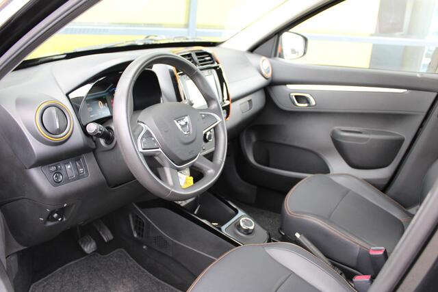 Dacia Spring Comfort Plus (Orange Pack) 27 kWh | CAMERA | PARKEERSENSOREN | CRUISE CONTROL | AIRCONDITIONING | APPLE CARPLAY