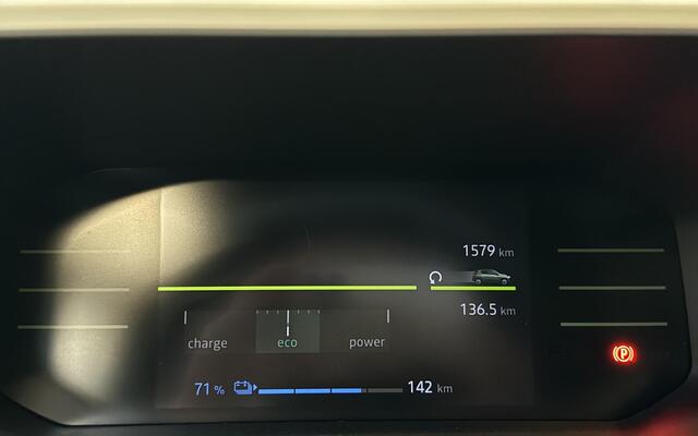 Dacia Spring Extreme 65 26.8 kWh l Snel Laden l Parkeersensoren l Navi l Camera l AppleCarplay