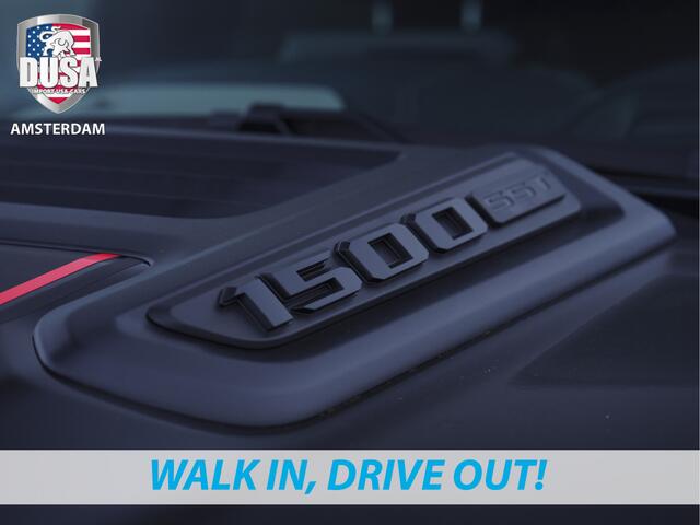 Dodge 1500 RAM Laramie | Night Edition | Crew Cab | 4X4 | 2025 Panorama | Niveau regeling | 14,4-inch Touchscreen | Passenger Display Meerprijs extra opties / Accessoires zoals Deksel, Backflip, Fenders, wraps, Stripings etc