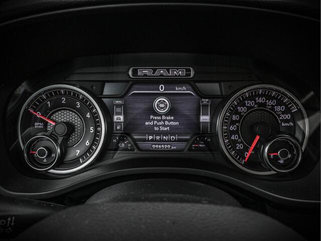 Dodge 1500 Ram Big Horn | Panoramadak | 5.7L HEMI V8 4x4 Crew Cab