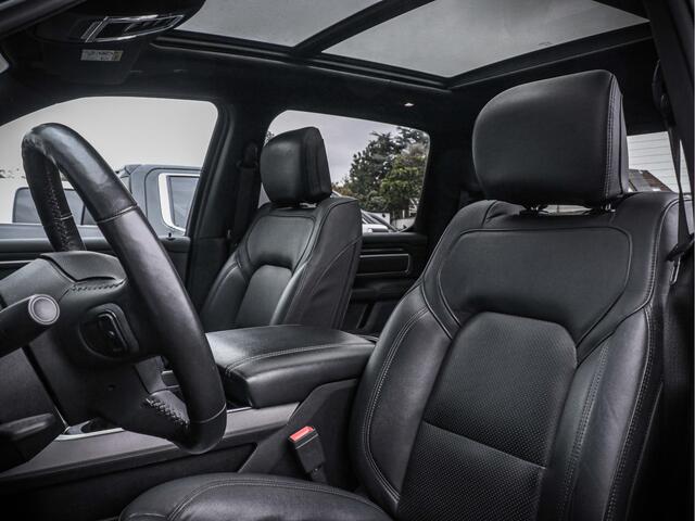 Dodge 1500 Ram Big Horn | Panoramadak | 5.7L HEMI V8 4x4 Crew Cab