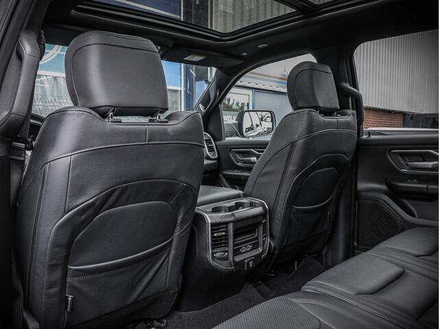 Dodge 1500 Ram Big Horn | Panoramadak | 5.7L HEMI V8 4x4 Crew Cab