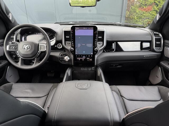 Dodge 1500 Ram 3.0 420 PK LARAMIE PREMIUM / HURRICANE / 2025 MODEL / NIGHT EDITION / LUCHTVERING / PANO / 360 CAMERA / TREKHAAK / 3500 KG AHG