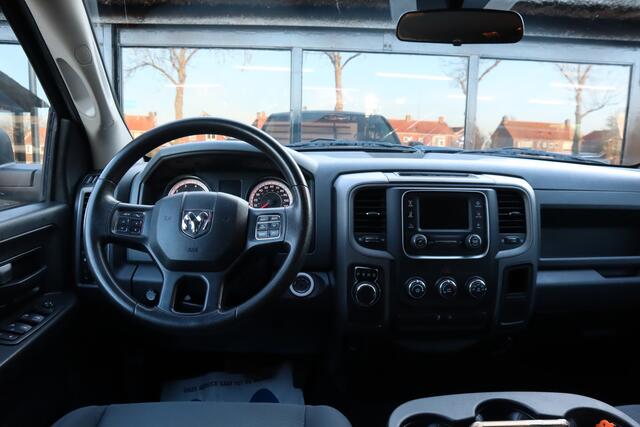 Dodge 1500 Ram 5.7 V8 Quad Cab | 6 Persoons | Hardtop | 3500 KG trekgewicht |