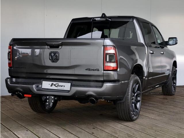 Dodge 1500 Ram 5.7 V8 4x4 Crew Cab Sport Night Edition | eTorque | Pano-Dak | Groot Navi|