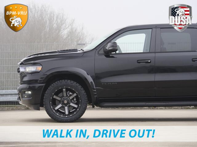 Dodge 1500 RAM | Laramie | Night Edition | 3.0L I6 Hurricane | Crew Cab | 4X4 | INCL BPM-VOORDEEL | Niveau regeling | 14,4-inch Touchscreen | Passenger Display | Getoonde accessoires zijn verkrijgbaar tegen meerprijs