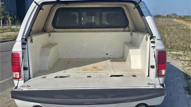 Dodge 1500 Ram LARAMIE/SPORT 4X4 CREW CAB 5,7 LTR V8 AUT.