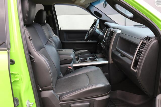 Dodge 1500 Ram 5.7 V8 4x4 Quad Cab Sport | Leder | Camera | Trekhaak | 20'' | Airco | Cruise control | LPG 122 liter | LED verstraler | Bluetooth | Side-Bars