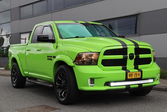 Dodge 1500 Ram 5.7 V8 4x4 Quad Cab Sport | Leder | Camera | Trekhaak | 20'' | Airco | Cruise control | LPG 122 liter | LED verstraler | Bluetooth | Side-Bars