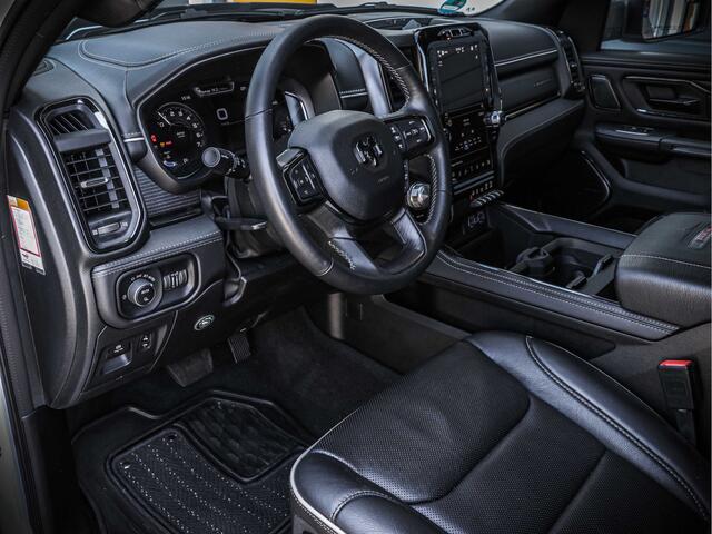 Dodge 1500 Ram Crew Cab Limited Night RED Edition | Digital cluster |