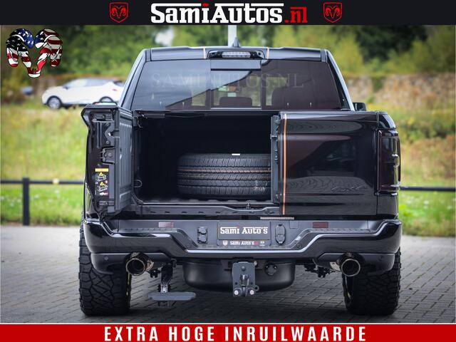 Dodge 1500 Ram Limited Night H.O 540HP 706Nm | Massage + Full Option | De Meest Luxe en Volle Pick-Up in zijn Klasse | Comfortabele Dubbele Cabine met Royale 5 Zitplaatsen | BPM vrij | Nu Leverbaar uit Voorraad | Voorraad Nr 2338 - 5404