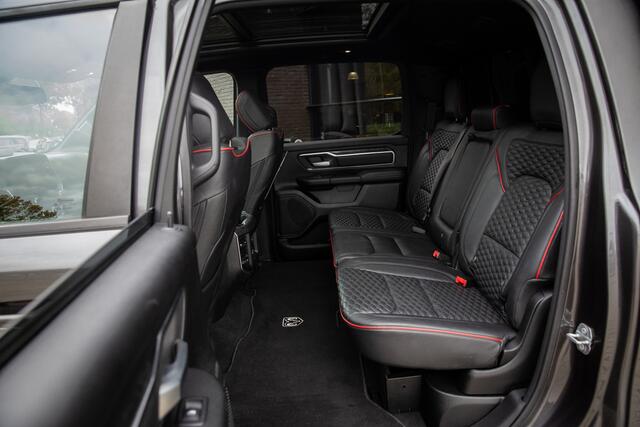 Dodge 1500 Ram 5.7 V8 4x4 Crew Cab Big Horn Dubbele gastank