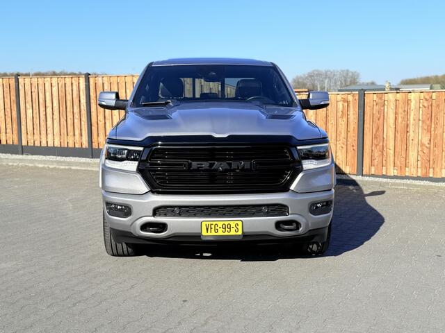 Dodge RAM PICKUP 5.7 V8 4x4 CC Laramie Night HEMI V8 401PK 360 pano Luchtvering!