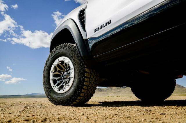 Dodge RAM PICKUP RHO (TRX) MY2025 540Pk Hurricane 3.0 L6 Level 1 Equip