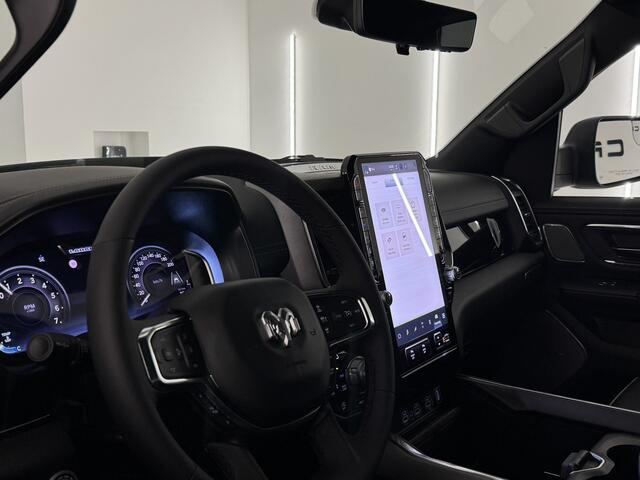 Dodge RAM PICKUP MY25 Laramie High Spec SST 3.0L TT 420pk pass.scherm