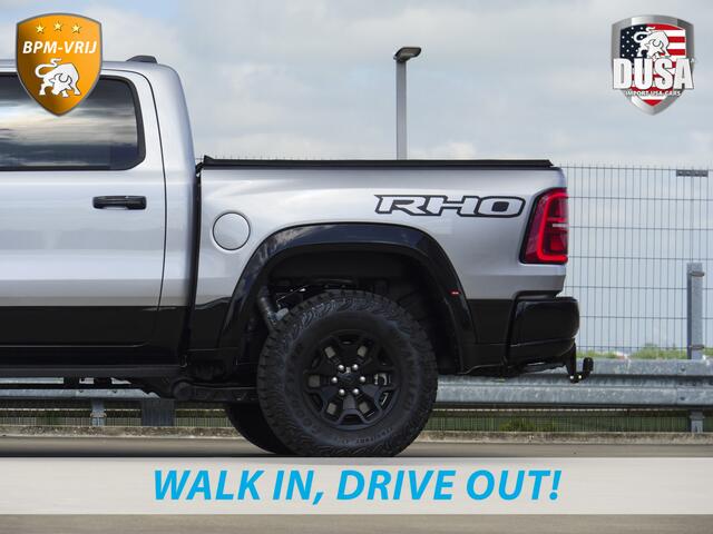 Dodge RAM PICKUP | RHO | 3.0L Twin-Turbo I6 | 4x4 | Crew Cab Night Edtion | Panoramadak | 14,4-inch Touchscreen | Passenger Display | Getoonde accessoires zijn verkrijgbaar tegen meerprijs