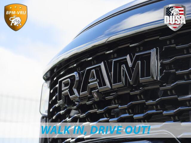 Dodge RAM PICKUP | RHO | 3.0L Twin-Turbo I6 | 4x4 | Crew Cab Night Edtion | Panoramadak | 14,4-inch Touchscreen | Passenger Display | Getoonde accessoires zijn verkrijgbaar tegen meerprijs