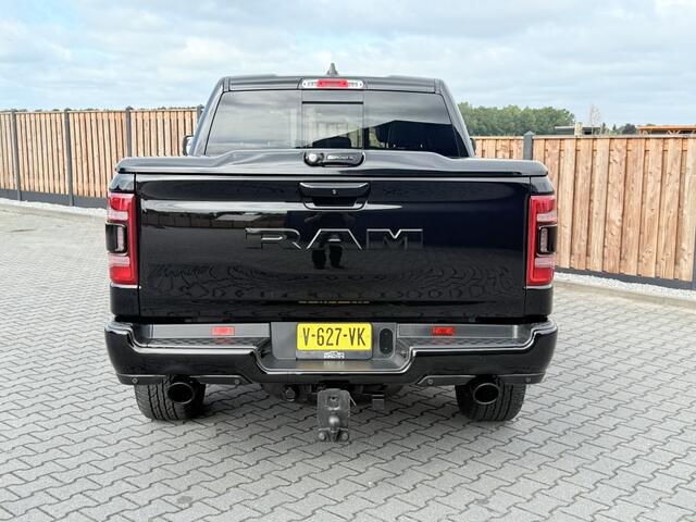 Dodge RAM PICKUP 5.7 V8 4x4 LARAMIE NIGHT EDIT. LUCHTVERING