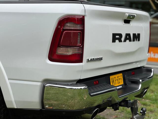 Dodge RAM PICKUP 5.7 V8 4x4 Laramie Lucht , Pano , 12 inch , 360CAM