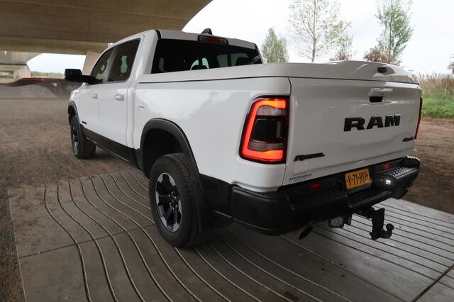 Dodge RAM PICKUP 5.7 V8 Hemi LPG3 4x4 CC Rebel