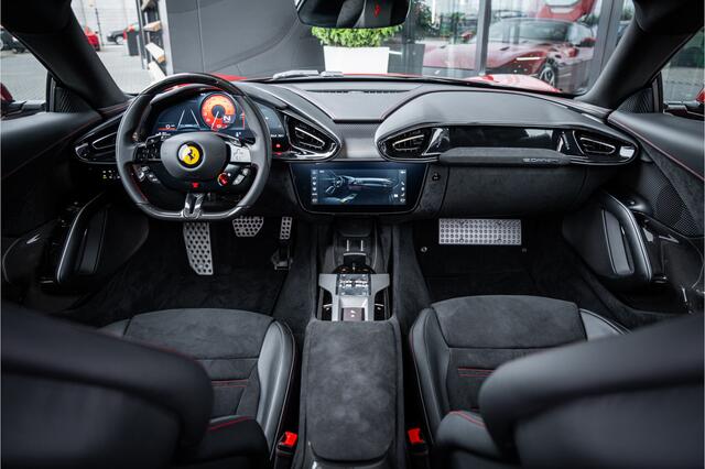 Ferrari 12Cilindri 6.5 V12 - Rosso Imola | Lift | Carbon Interior | Surround View | Electric Seats