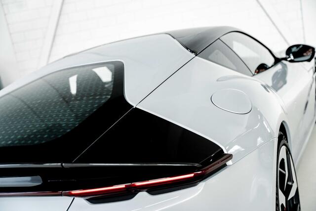 Ferrari 12Cilindri V12 l Carbon l Lift l Carbon Racing seats